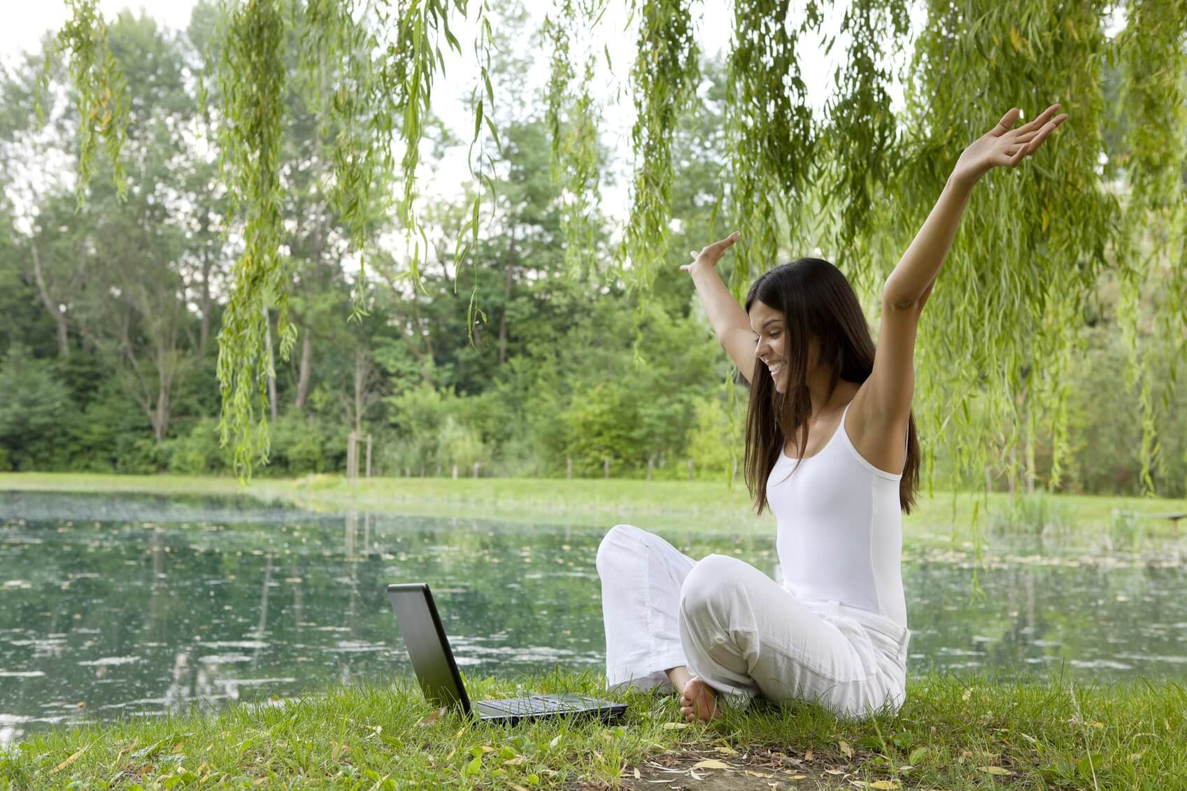 full-yoga-teacher-training-online-min